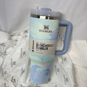 Stanley  Pastel Cool Serene Brush Strokes Limited Ed. 40 oz H2.0 Quencher